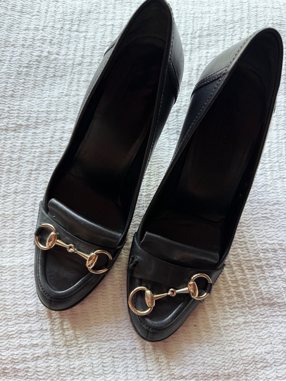 Vintage Gucci Black Leather Heeled Loafers - WITH DAMAGE - Picture 6 of 8